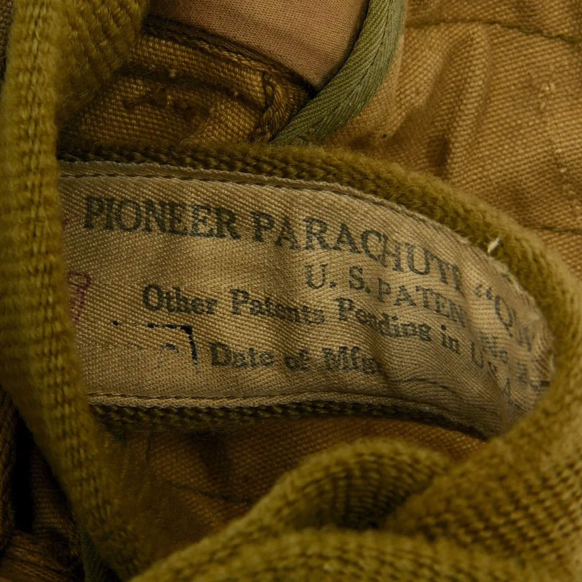Original U.S. WWII USAAF Pilot B-9 Parachute by Reliance Mfg. Co. Dated 1944