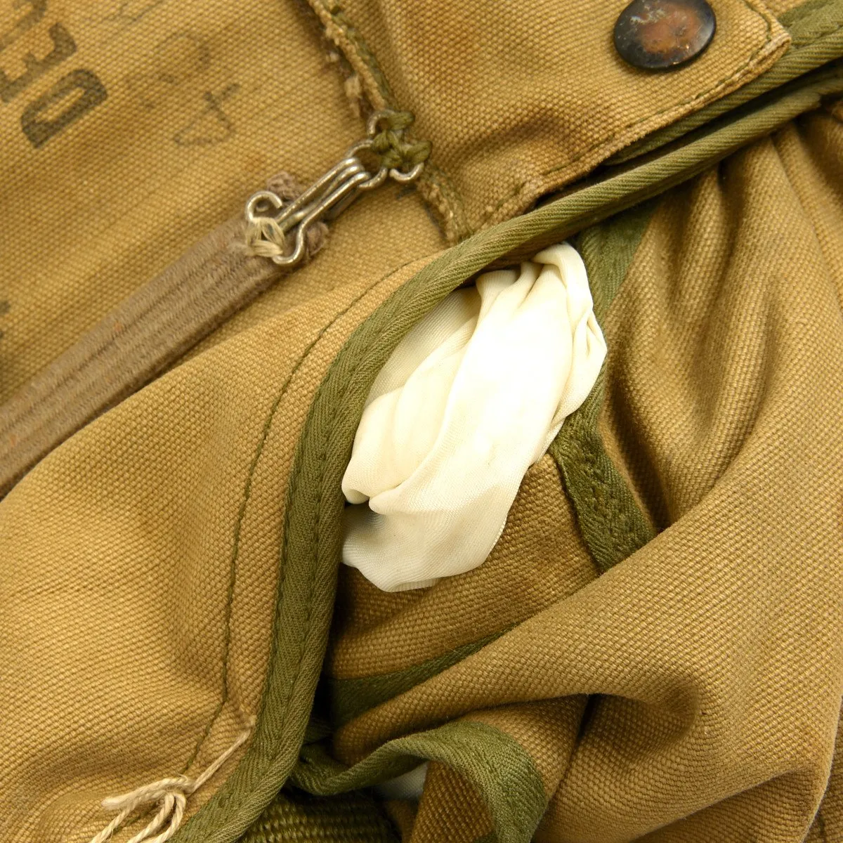 Original U.S. WWII USAAF Pilot B-9 Parachute by Reliance Mfg. Co. Dated 1944
