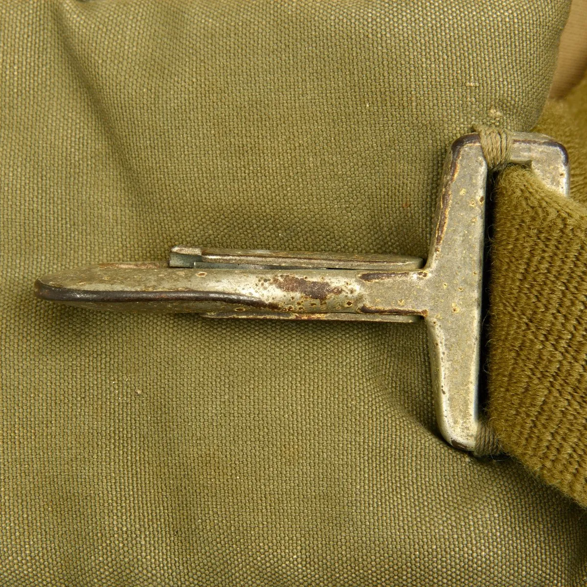 Original U.S. WWII USAAF Pilot B-9 Parachute by Reliance Mfg. Co. Dated 1944