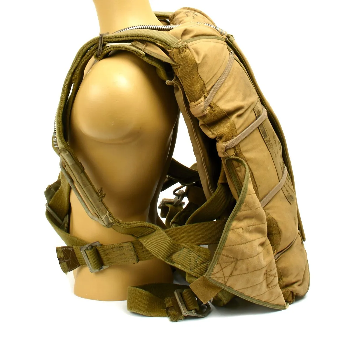 Original U.S. WWII USAAF Pilot B-9 Parachute by Reliance Mfg. Co. Dated 1944