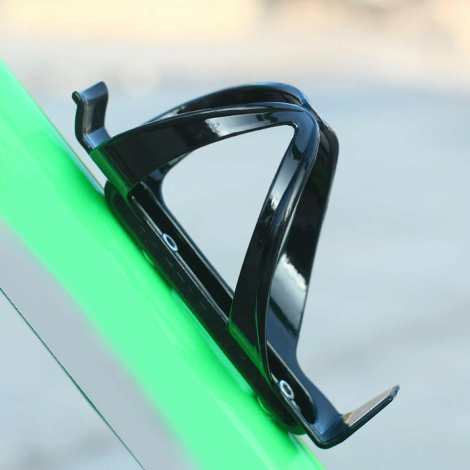 Water Bottle Holder Bike Cup Holder for Bike Bicycle Water Bottle Cage Road Cycling Bottle Holder Bike Kettle Support Stand Drink Cup Rack for Road Bikes Mountain Bikes